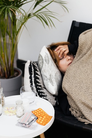 Andrej Medveď - Čo sa deje po tom ako vstúpi vírus do tela a aké to môže mať následky na zdraví?