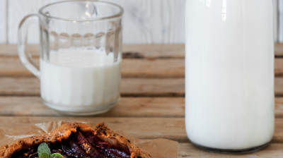 Andrej Medveď - Je možné, že skutočná príčina detskej zápchy neleží v "lenivých črevách", ale v mlieku?